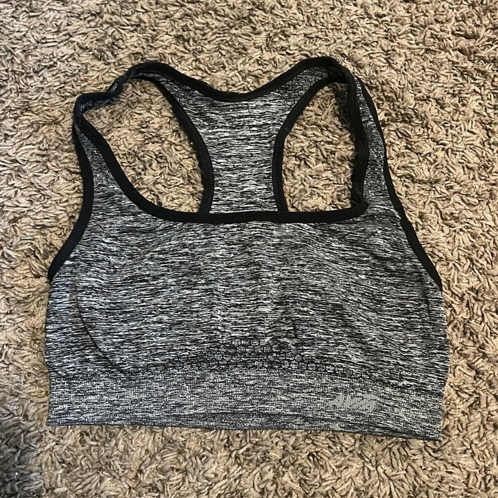 sport bra